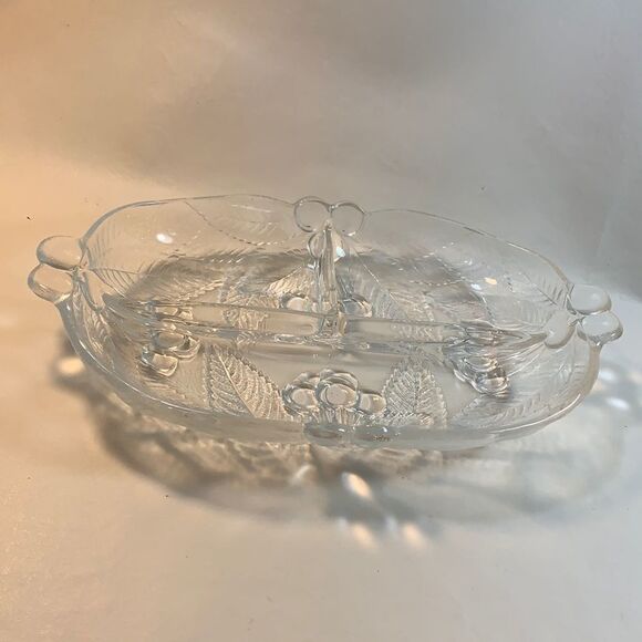 Cherry Patch Clear Glass 3 Divided Serving Tray - Picture 1 of 8